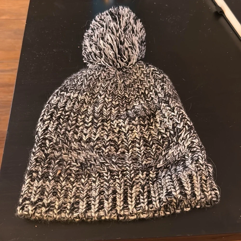 EUC Rebecca Minkoff winter hat